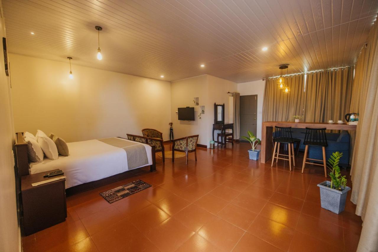 Misty Courtyard Resort Chinnakanal 외부 사진