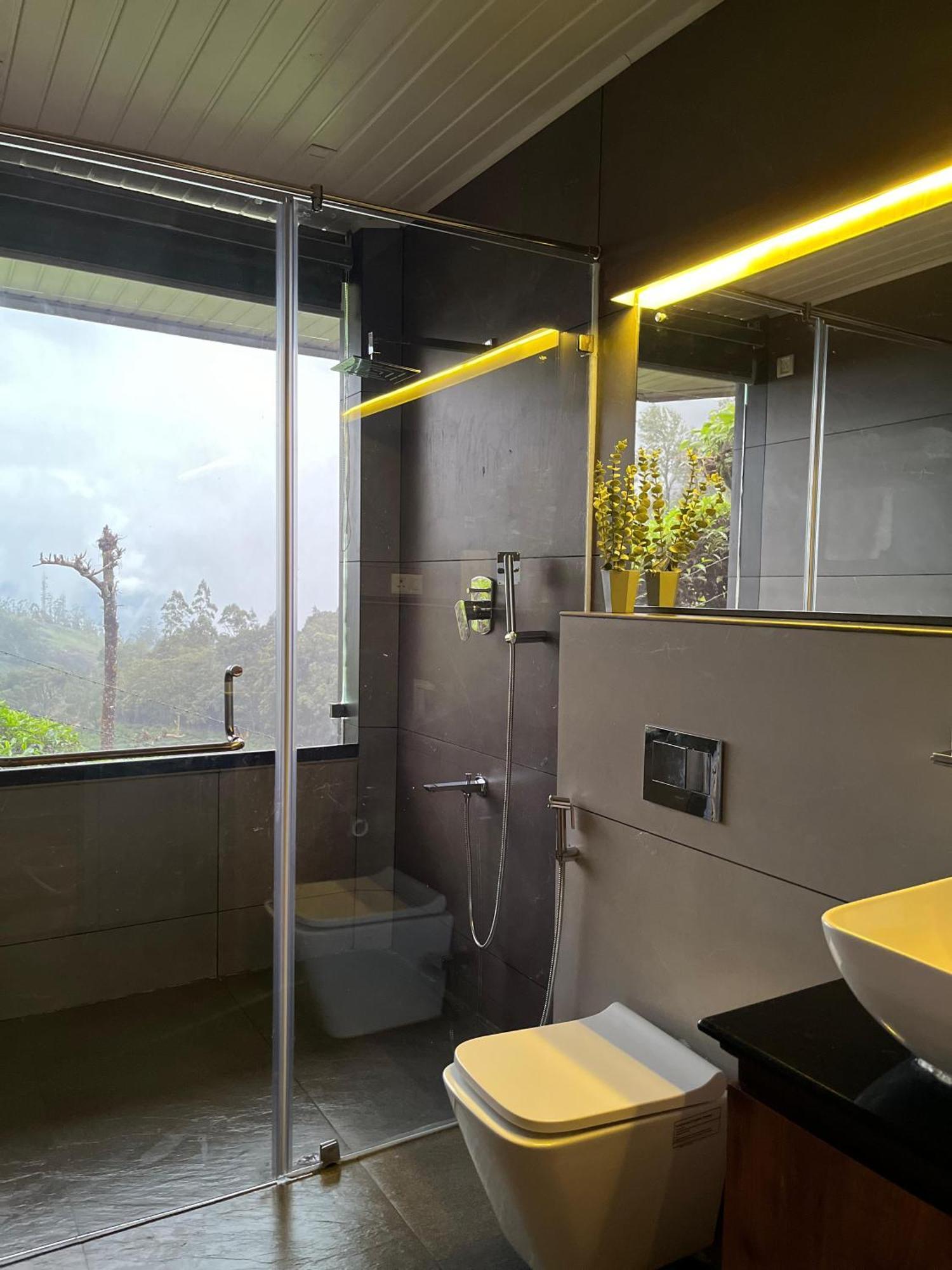 Misty Courtyard Resort Chinnakanal 외부 사진