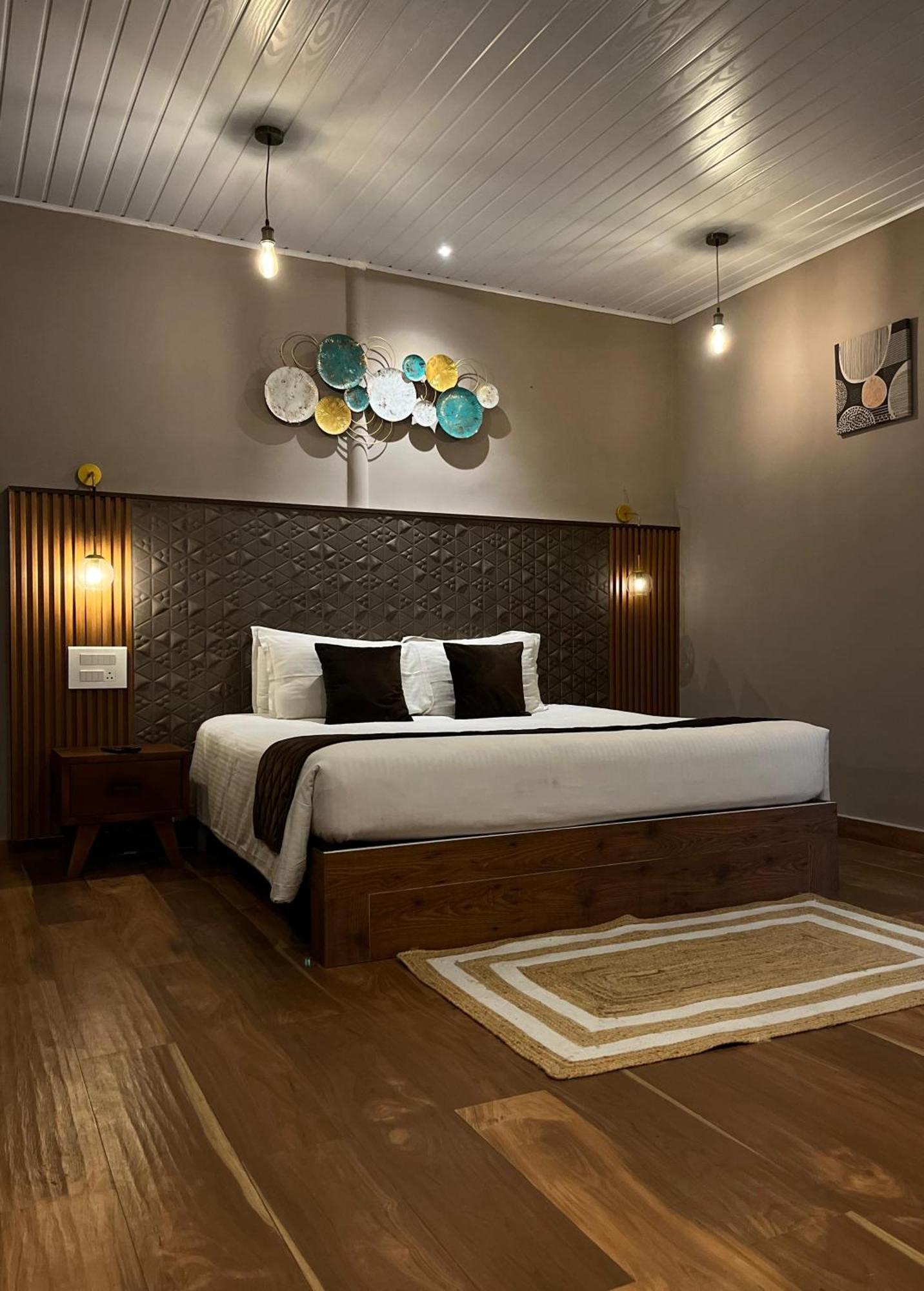 Misty Courtyard Resort Chinnakanal 외부 사진